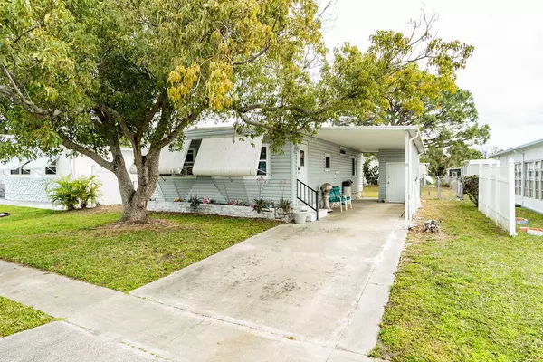 1805 Big Cypress NE, Palm Bay, FL 32905