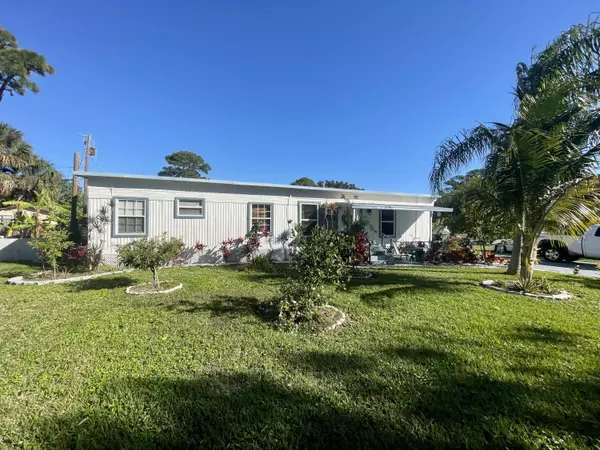 1970 Missle View AVE, Merritt Island, FL 32952