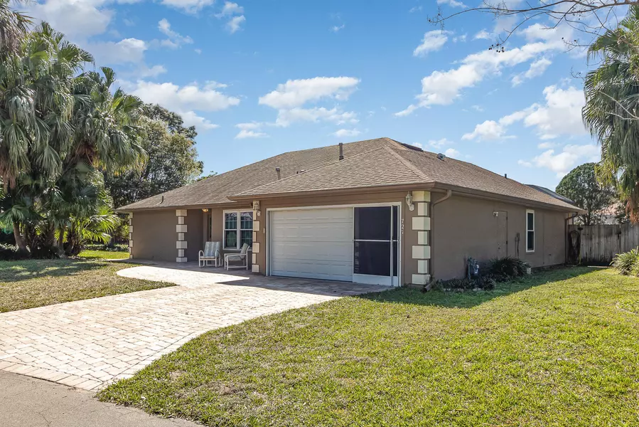 727 John Carroll LN, West Melbourne, FL 32904