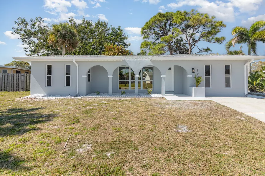 710 Abeto ST NE, Palm Bay, FL 32905