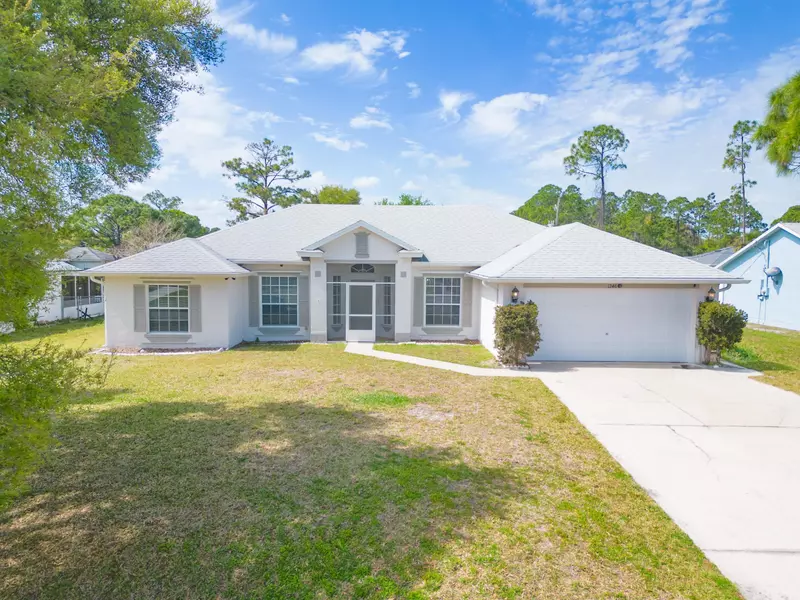 1246 Camas AVE NW, Palm Bay, FL 32907