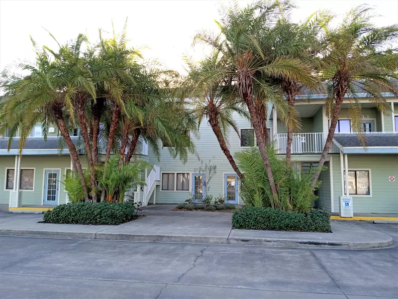 2235 N Courtenay Pkwy #14, Merritt Island, FL 32953