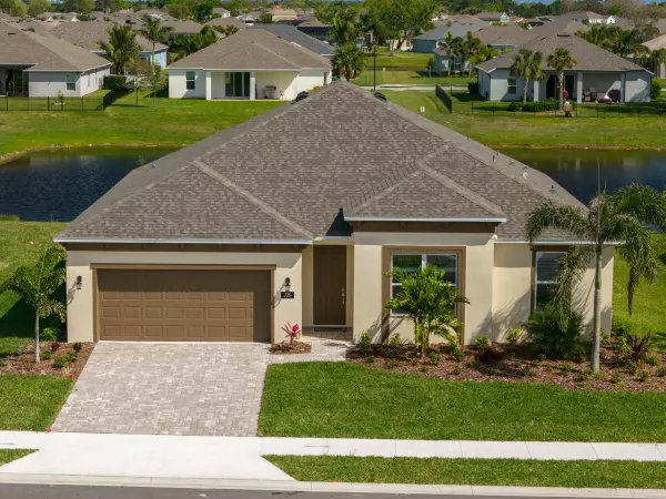 Palm Bay, FL 32905,725 Kilkenny LN NE