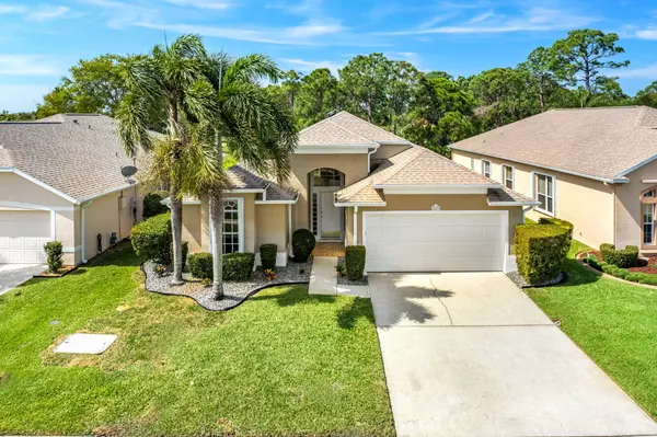 1879 Sun Gazer DR, Rockledge, FL 32955