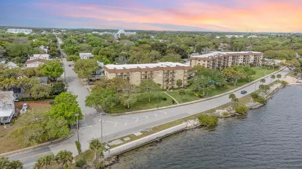 1049 Rockledge DR #206, Rockledge, FL 32955