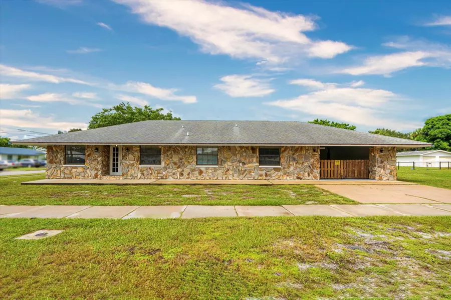 300 E Fee AVE, Melbourne, FL 32901