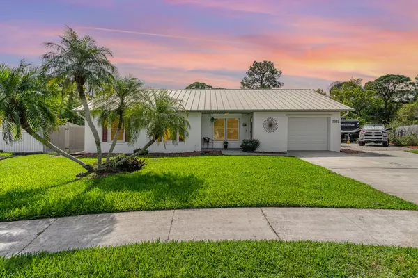 2515 Oak Park CT, Merritt Island, FL 32953