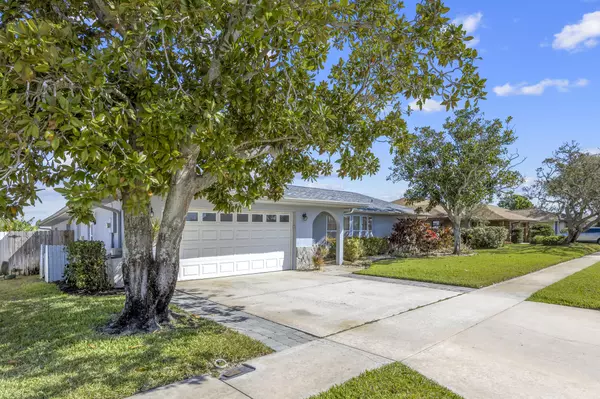 Melbourne, FL 32935,2054 Bottlebrush DR