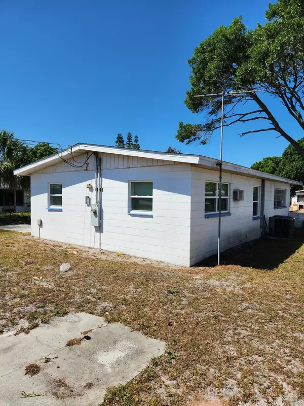 Melbourne, FL 32935,2257 Smathers CIR N