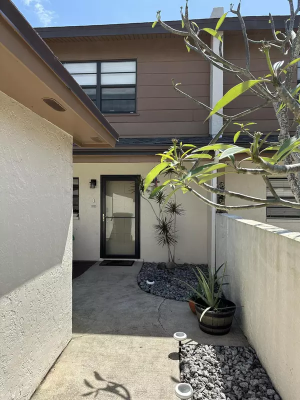 Indian Harbour Beach, FL 32937,105 Kristi DR