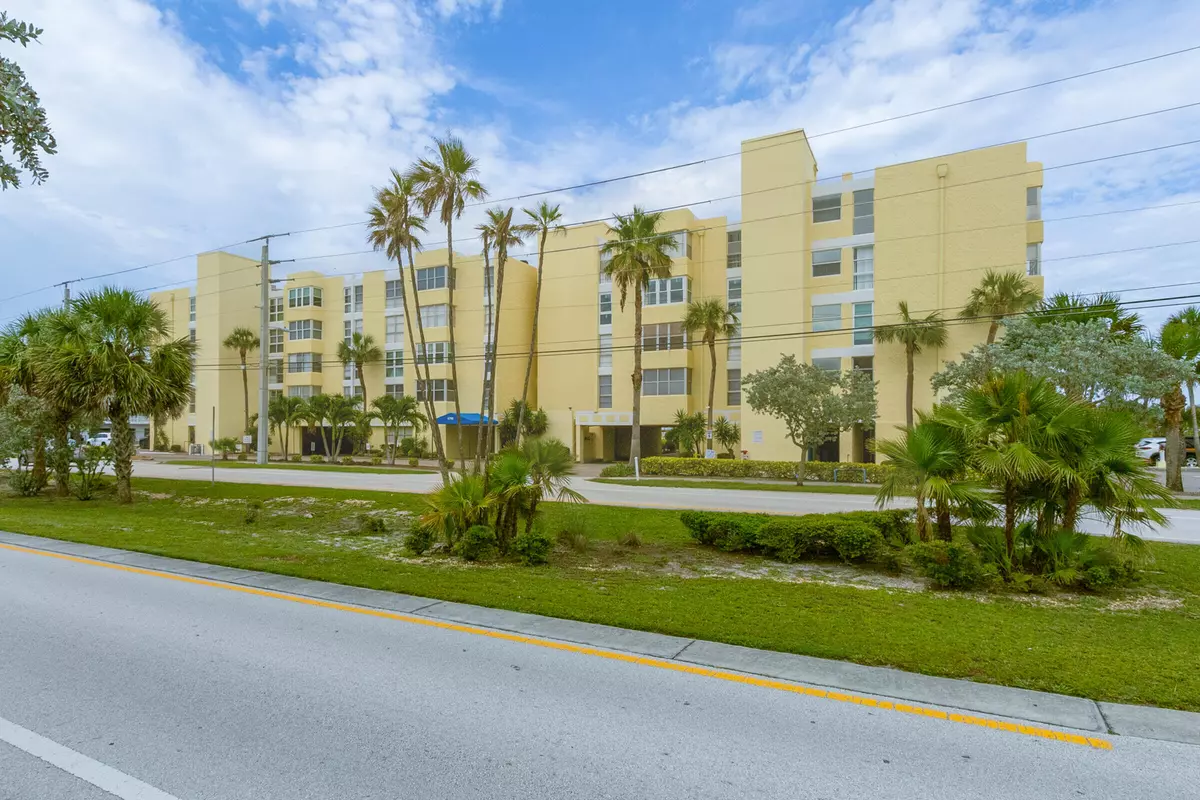 Cocoa Beach, FL 32931,4700 Ocean Beach BLVD #221