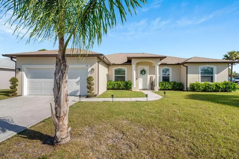 741 Consumer ST SE, Palm Bay, FL 32909