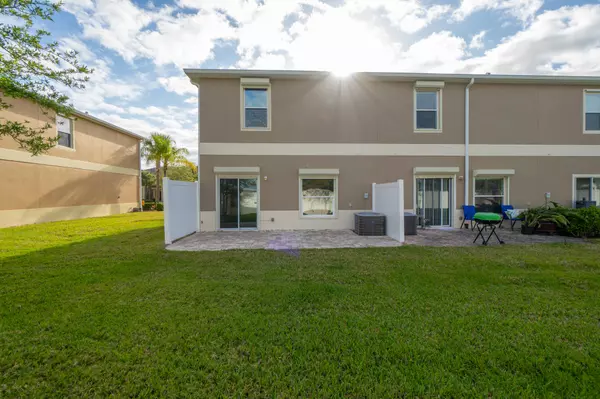 Melbourne, FL 32935,2565 Revolution ST #106