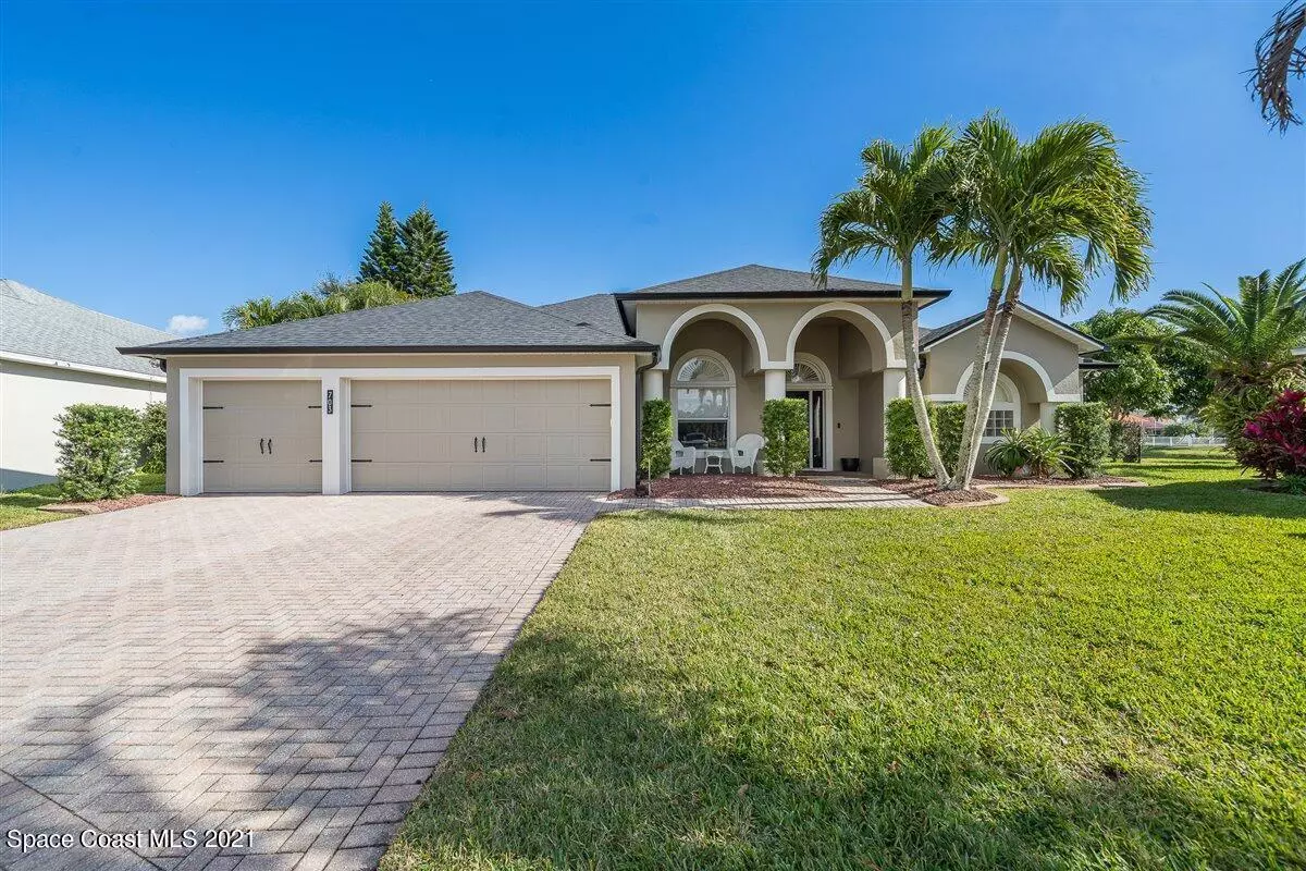 Merritt Island, FL 32953,703 Bantry CT