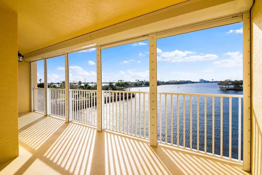 134 Starboard LN #204, Merritt Island, FL 32953