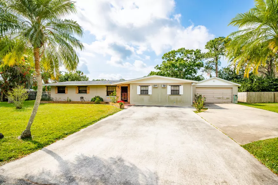 1027 Green RD, Rockledge, FL 32955