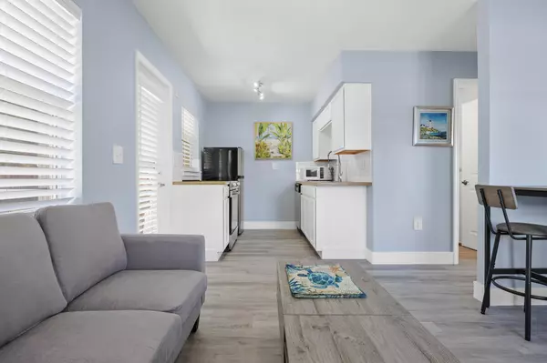 Cocoa Beach, FL 32931,380 N Brevard AVE #A-1