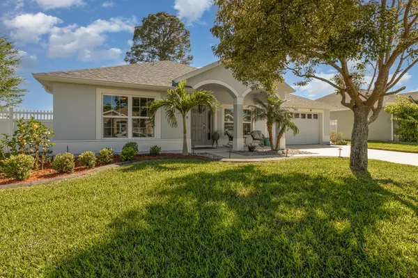 431 Stonehenge CIR, Rockledge, FL 32955