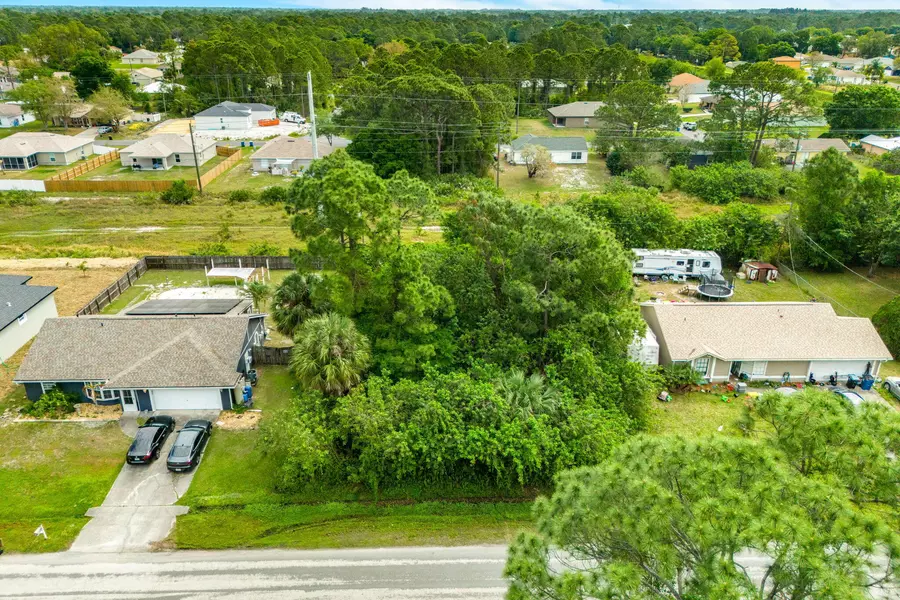 421 Higgs AVE NW, Palm Bay, FL 32907