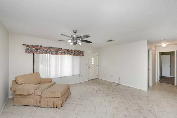 Palm Bay, FL 32909,690 Londonderry CIR SE