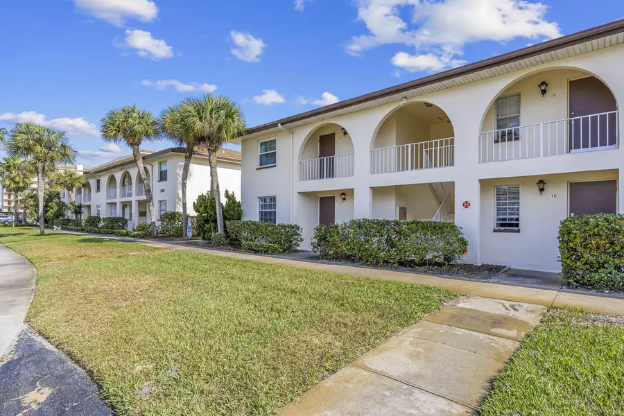 1055 Cheyenne BLVD #9, Indian Harbour Beach, FL 32937