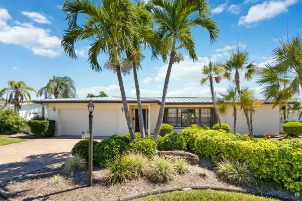 665 Redwood CT, Satellite Beach, FL 32937