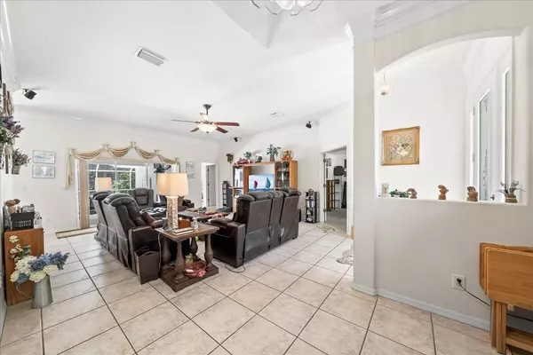 Melbourne, FL 32934,4420 Philodendron CT