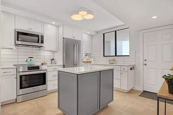 Cape Canaveral, FL 32920,300 Columbia DR #1504