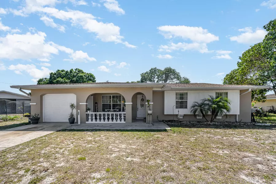 880 Damask ST NE, Palm Bay, FL 32905