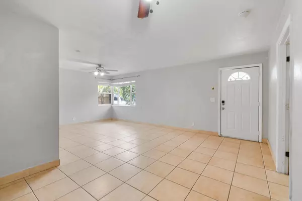 West Palm Beach, FL 33407,725 40th ST