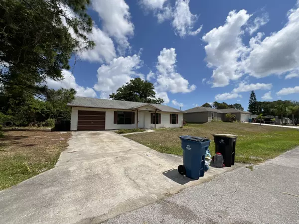 Palm Bay, FL 32909,315 Galley ST SE