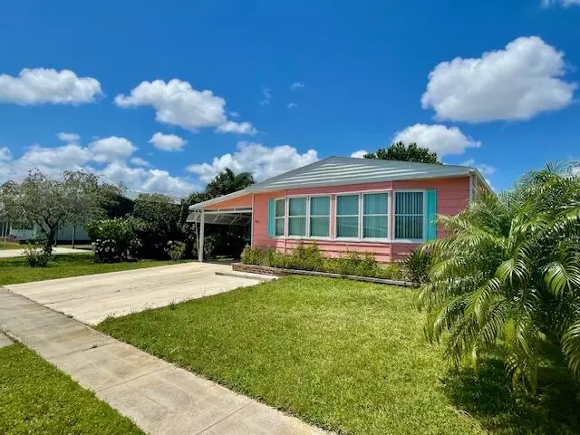 1966 Sago Palm ST NE, Palm Bay, FL 32905