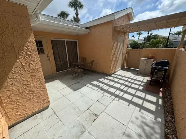 Palm Bay, FL 32905,1465 Malibu CIR NE #101