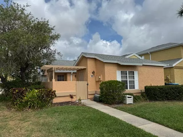 1465 Malibu CIR NE #101, Palm Bay, FL 32905