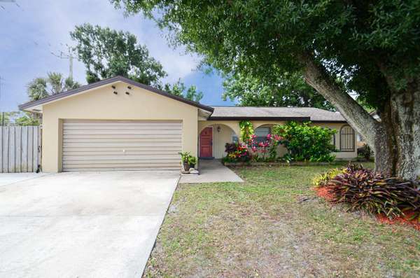 879 Levitt Pkwy, Rockledge, FL 32955