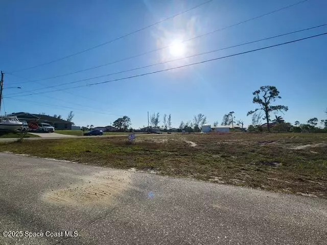 Cape Coral, FL 33993,2720 NW 21st PL