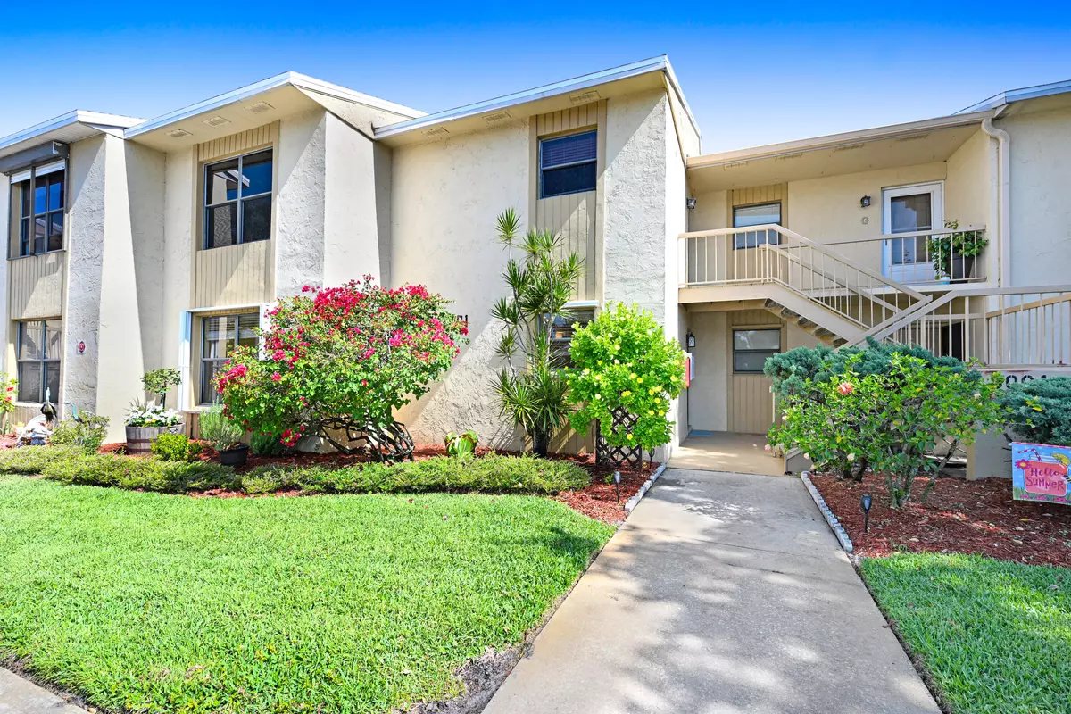 Melbourne, FL 32935,3001 Sand Trap LN #3-E