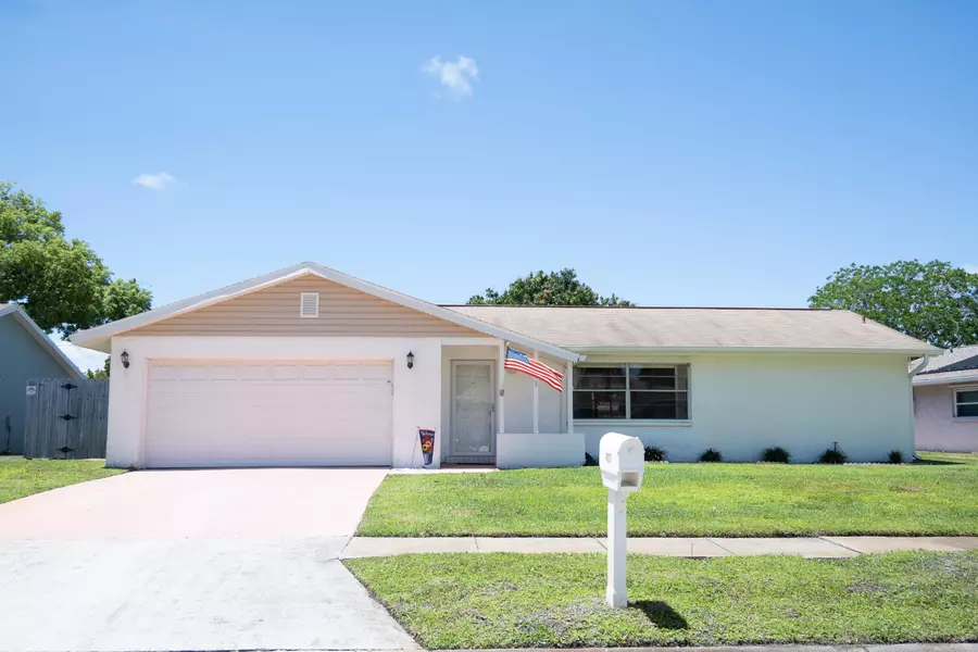 893 Brunswick LN, Rockledge, FL 32955