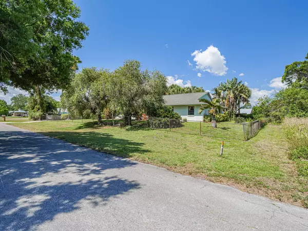 Vero Beach, FL 32967,7585 58th CT