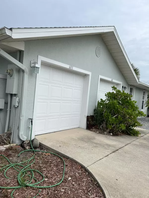 Satellite Beach, FL 32937,603 Grant CT