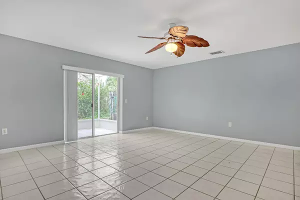 Indian Harbour Beach, FL 32937,814 Mimosa PL