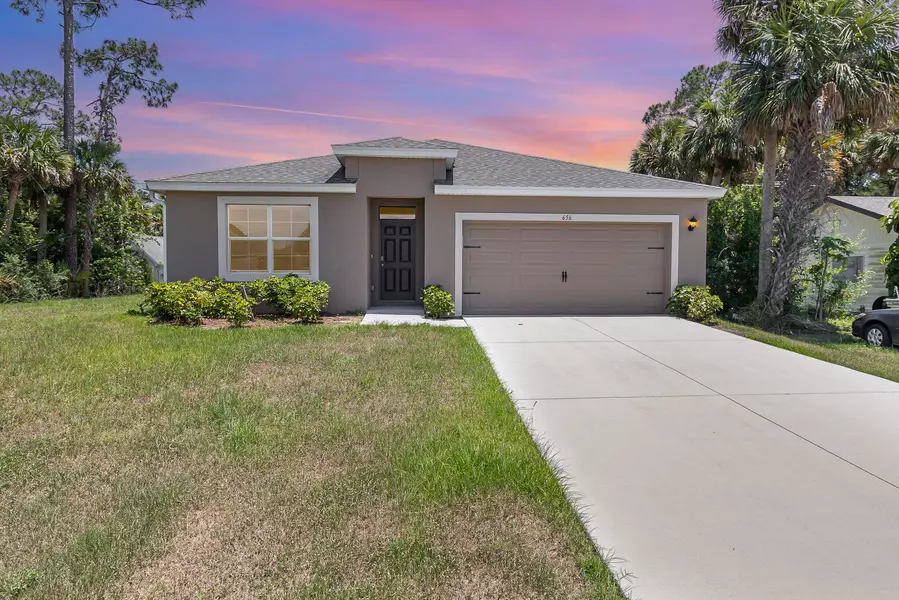 656 Airoso RD SE, Palm Bay, FL 32909