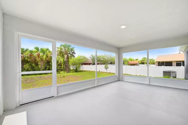 Palm Bay, FL 32908,566 Forrest Hills ST