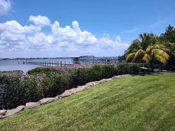 Satellite Beach, FL 32937,866 Loggerhead Island DR