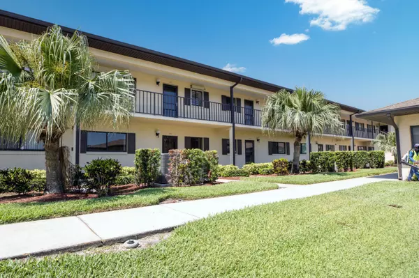 325 S Banana River BLVD #210, Cocoa Beach, FL 32931