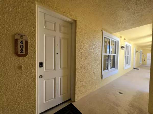Melbourne, FL 32935,1437 Pineapple AVE #402