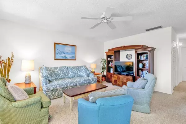 Vero Beach, FL 32963,1441 Ocean DR #310