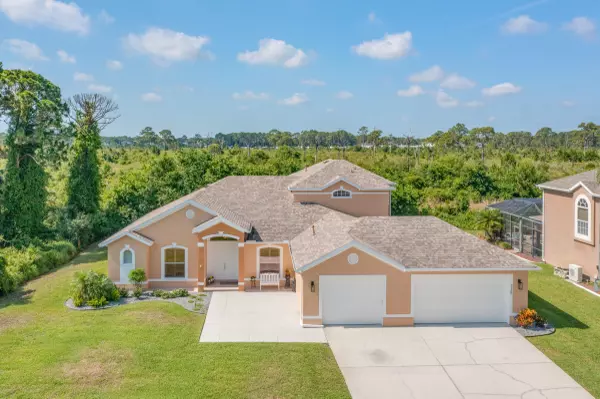 318 Castlewood LN, Rockledge, FL 32955