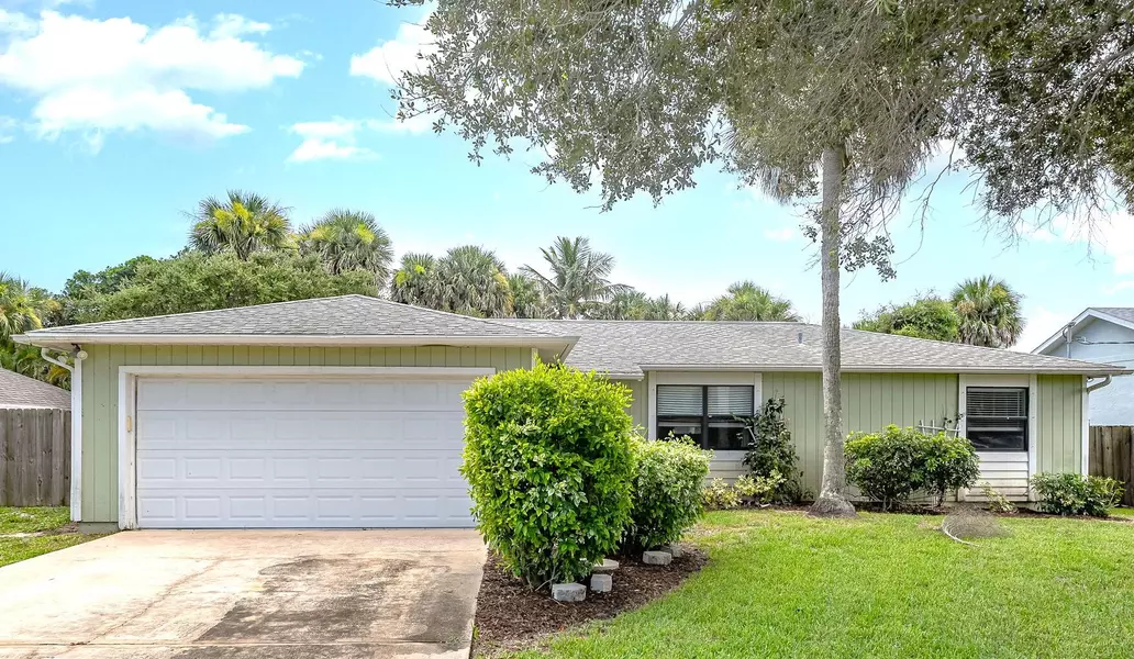 107 Estrella RD, Melbourne Beach, FL 32951