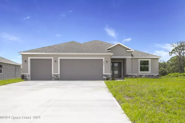 802 Coconut ST SE, Palm Bay, FL 32909